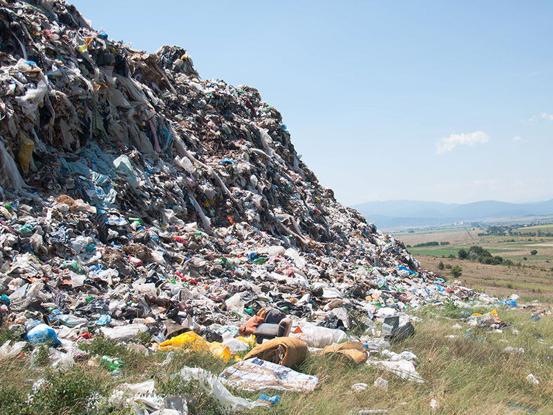plastic-landfill-main-21103246